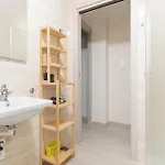 Guesthost - Cozy Loft With Mezzanine 公寓