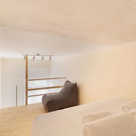 Guesthost - Cozy Loft With Mezzanine Appartamento *
