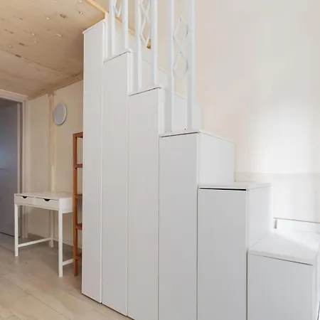 Guesthost - Cozy Loft With Mezzanine * Milano